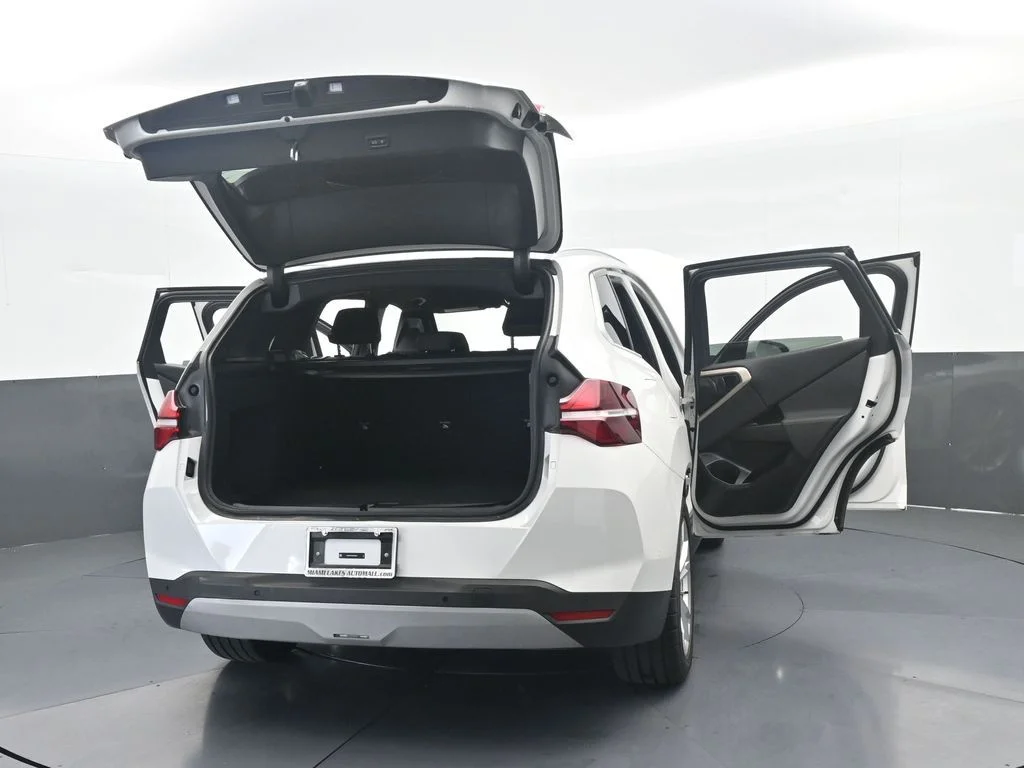 2025 BMW X3 30 - Photo 81