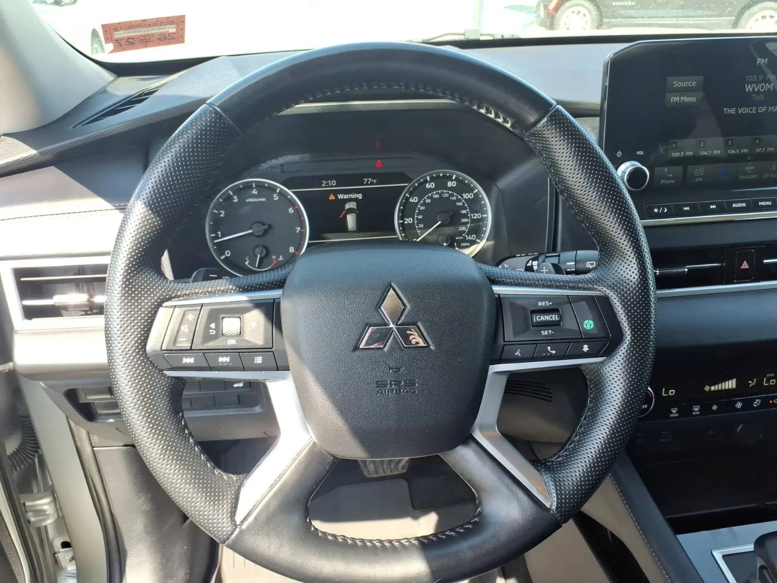 Used 2024 Silver Alloy Mitsubishi SE image 23