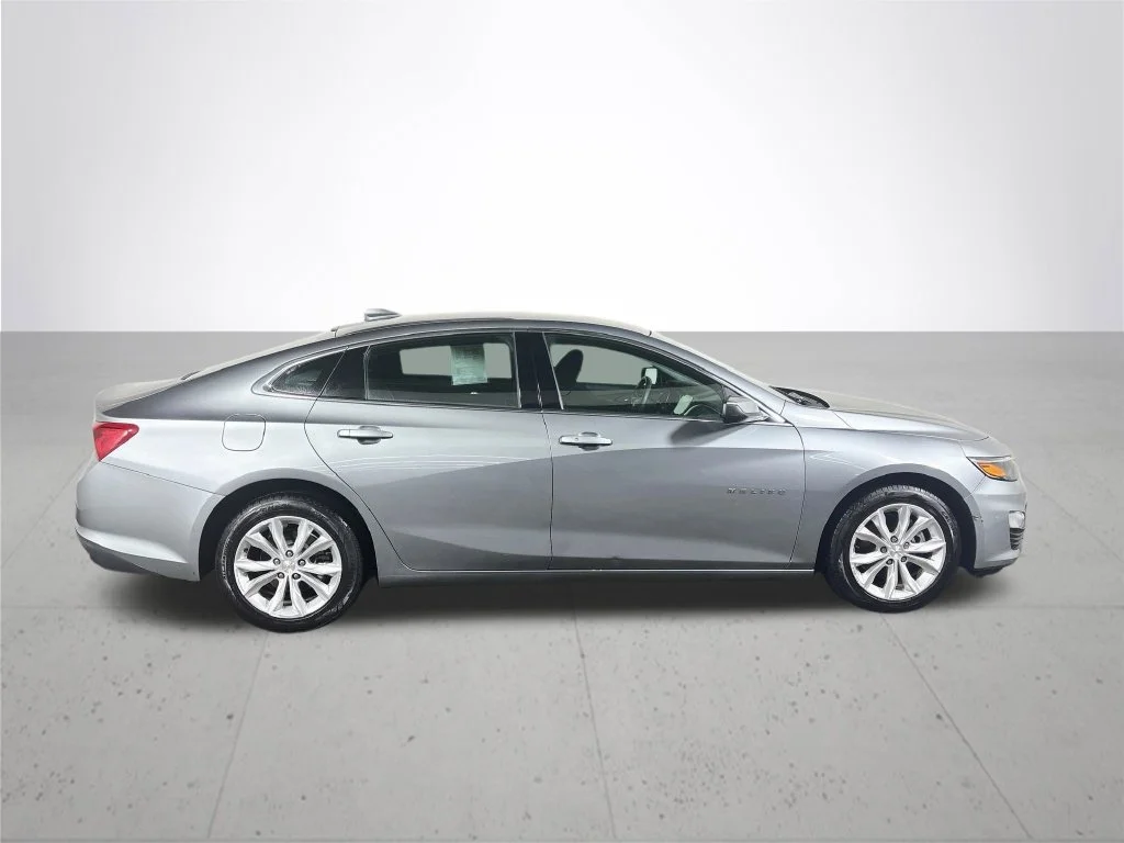 Used 2024 Gray Chevrolet LT image 5