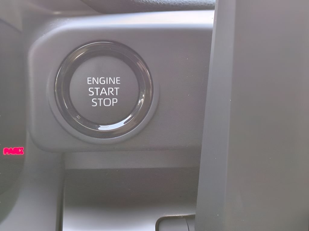 2025 Toyota Tacoma SR5 - Photo 27