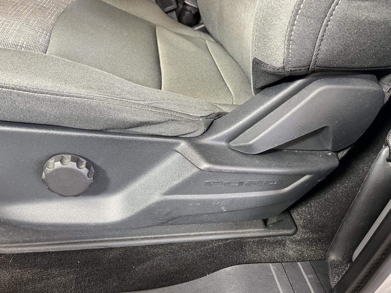 Used 2022 Iconic Silver Ford XLT image 6