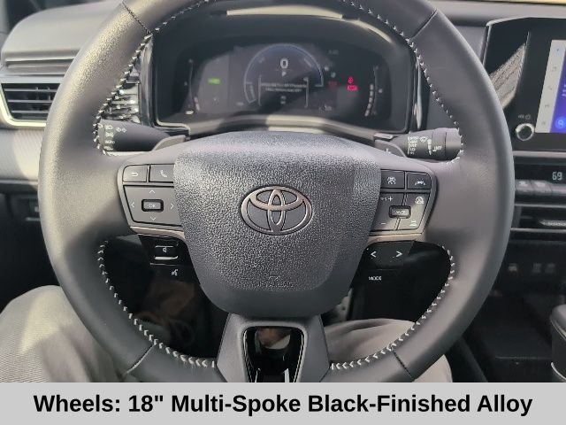 2026 Toyota Camry SE - Photo 10