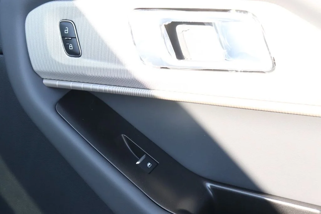 New 2026 Space White Metallic Ford Active image 47