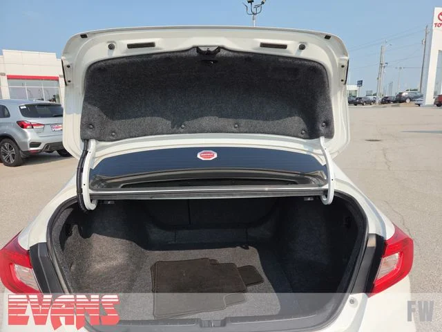 Used 2021 White Honda Base image 24