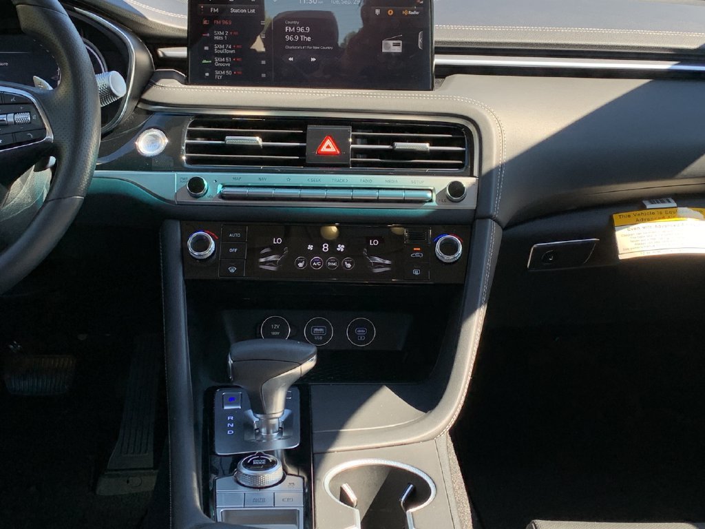 2026 GENESIS G70 Standard - Photo 18