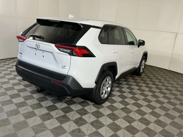 Used 2022 White Toyota LE image 6