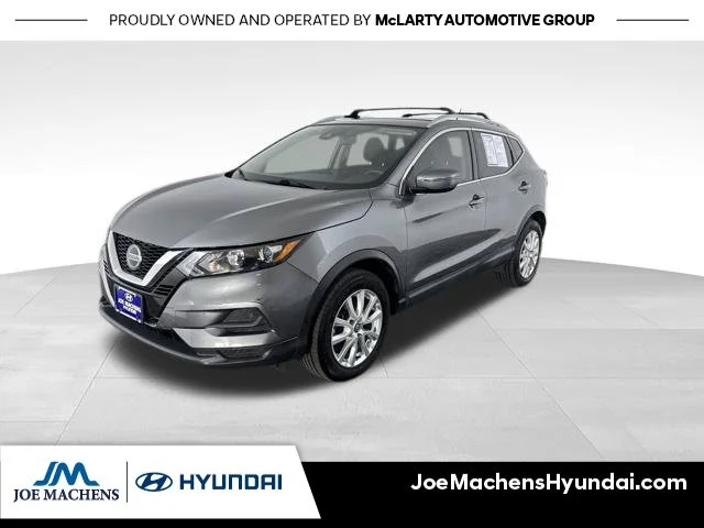 Used 2020 Gray Nissan SV image 3
