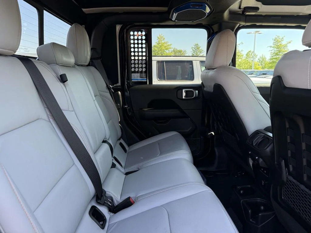 Used 2023 Black Jeep Mojave image 17
