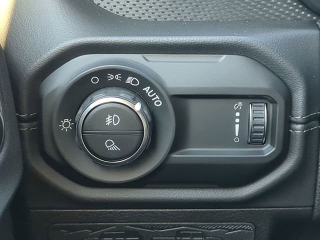 New 2026 Black Clear-Coat Exterior Paint Jeep Rubicon X image 28