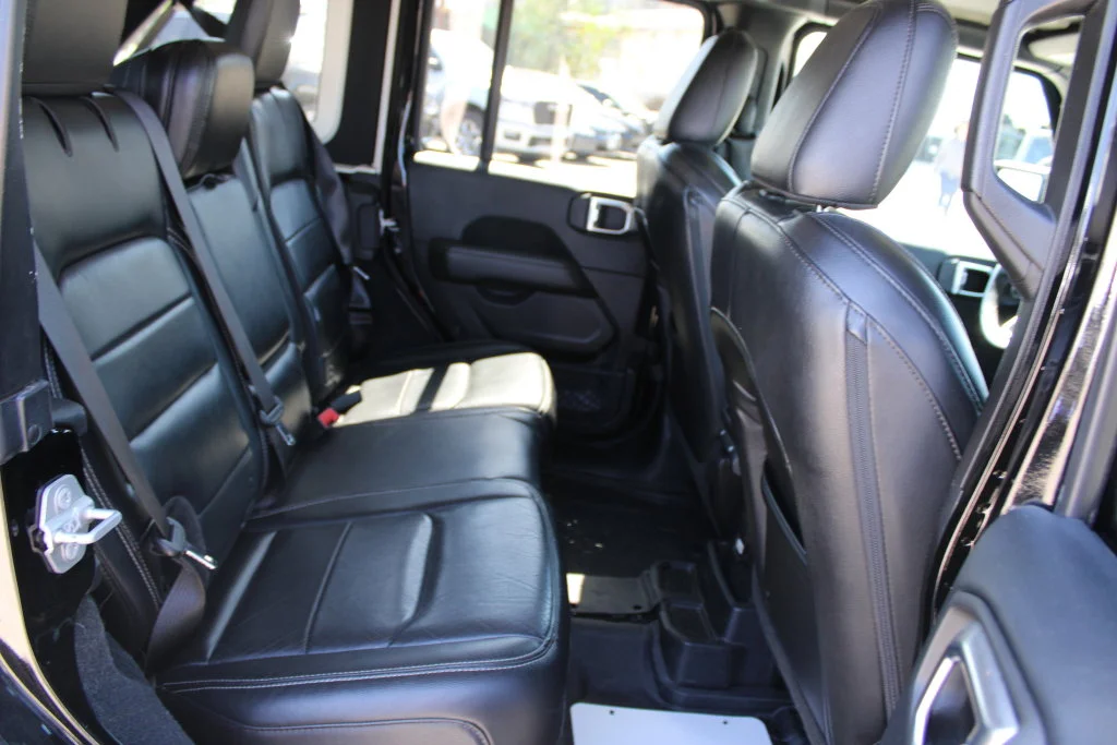 Used 2018 Black Jeep Unlimited Sahara image 11