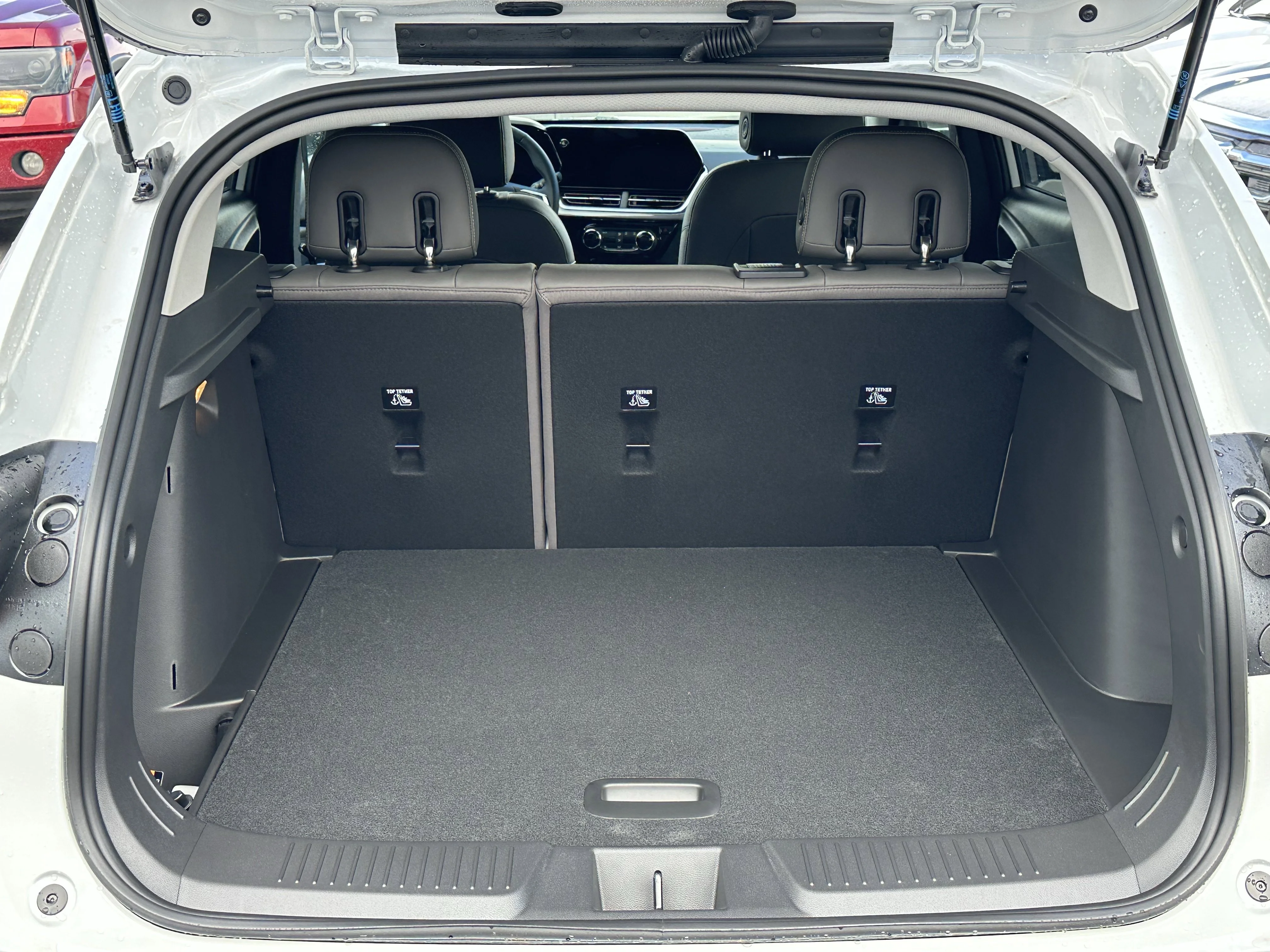 New 2026 Summit White Chevrolet ACTIV image 10
