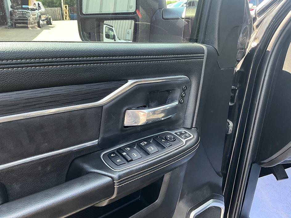 Used 2023 Black Ram Laramie image 12