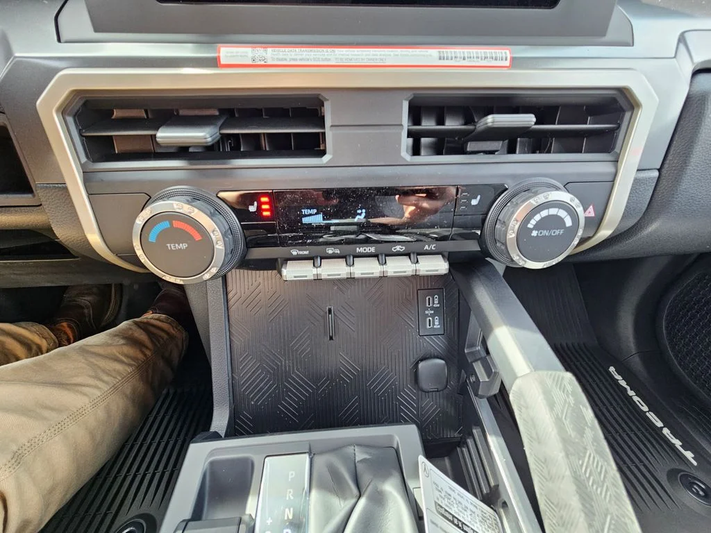 2026 Toyota Tacoma SR5 - Photo 13