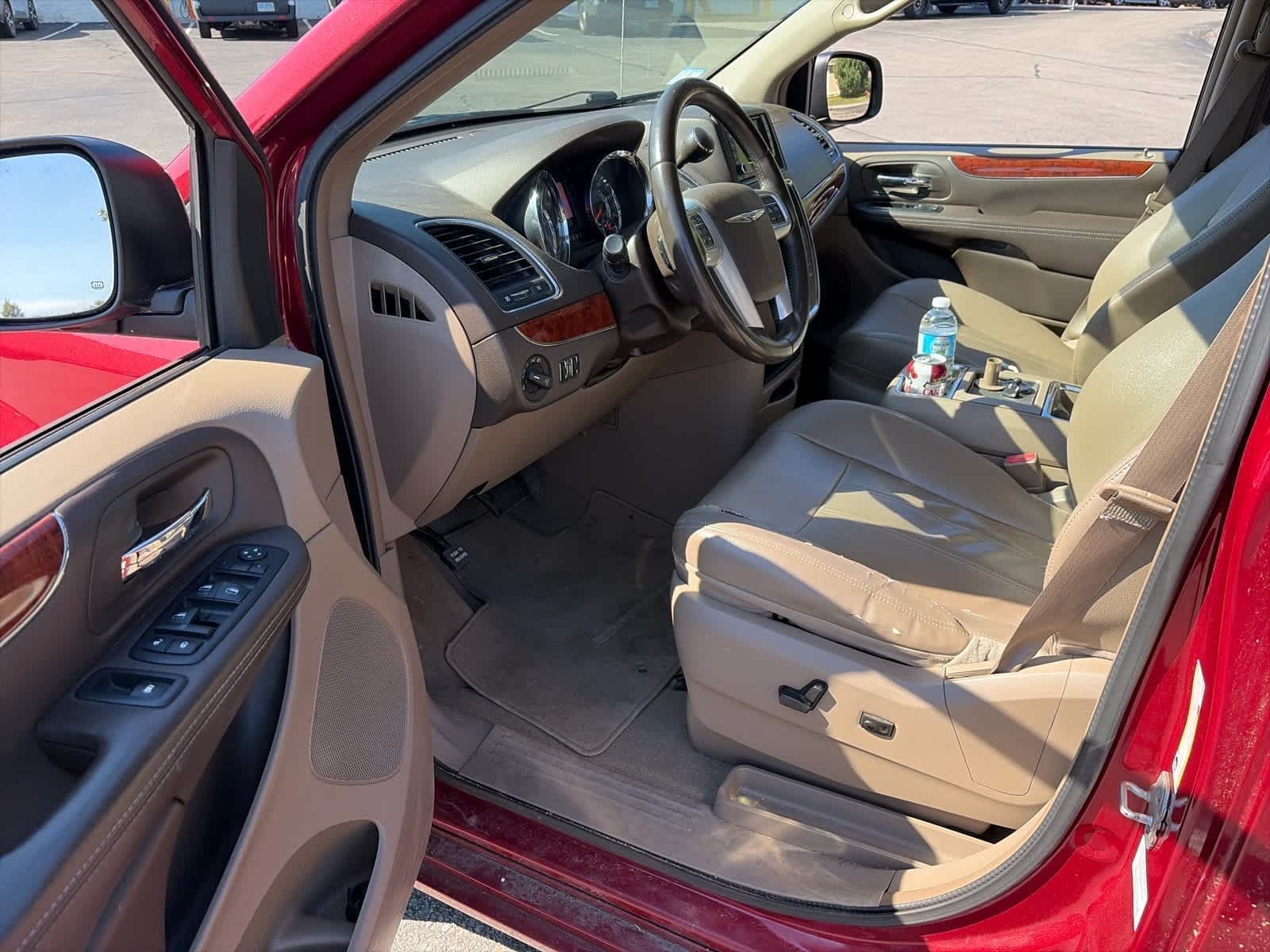 Used 2014 Deep Cherry Red Crystal Pearlcoat Chrysler Touring image 4