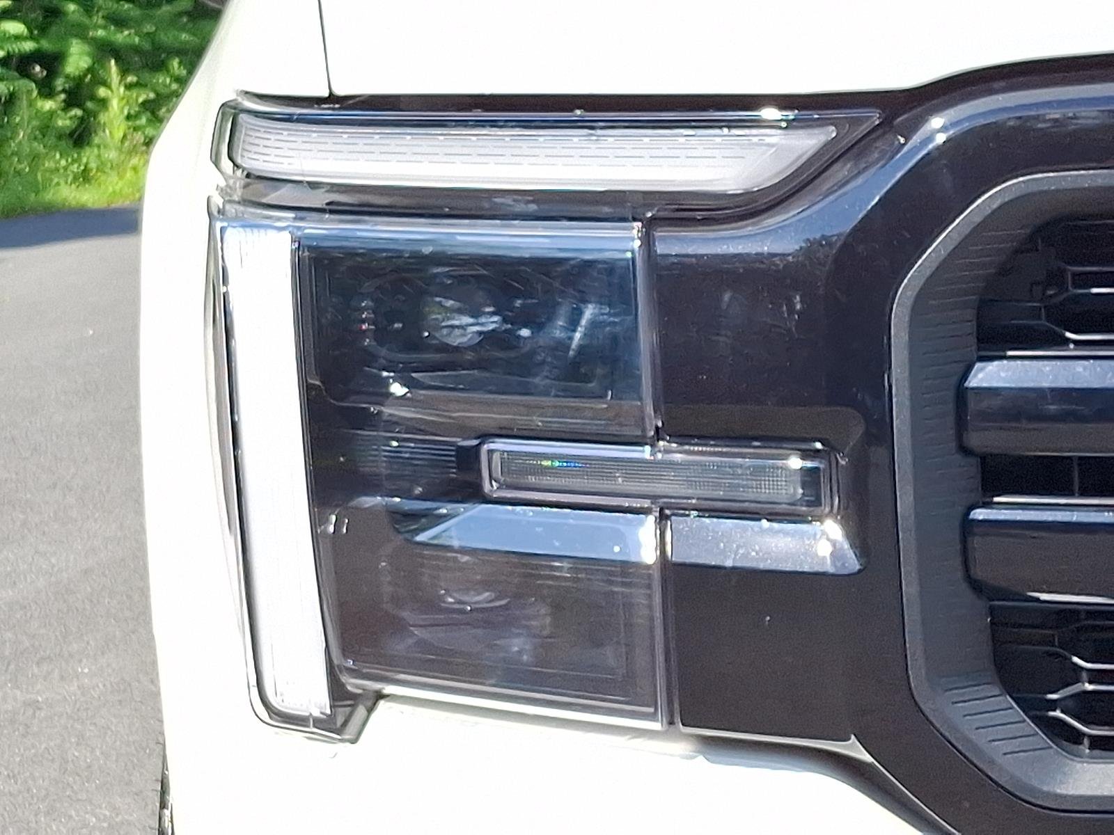 Used 2025 Star White FORD TRUCK LARIAT image 9
