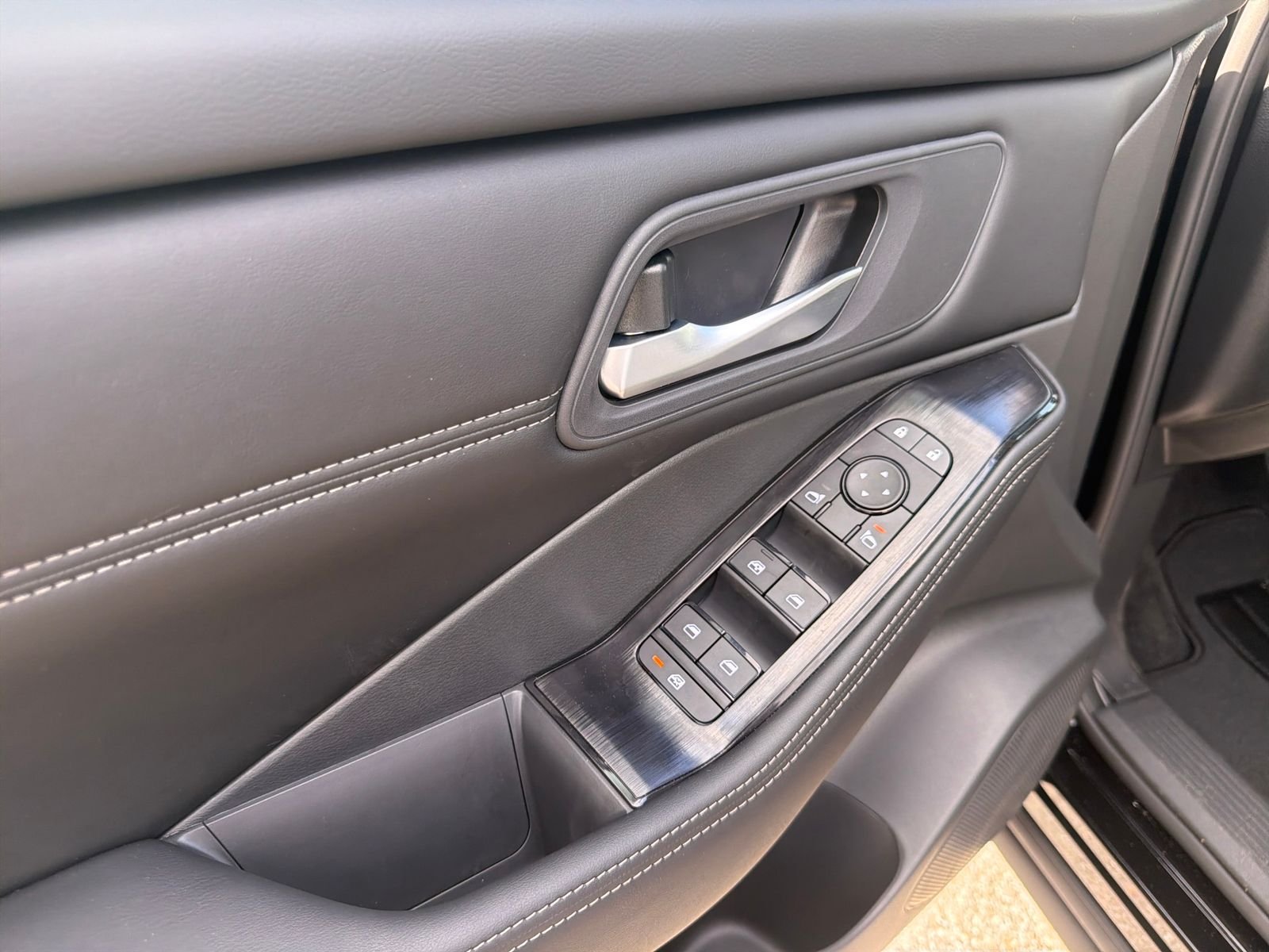 New 2026 Nissan Rogue SV 4D Sport Utility