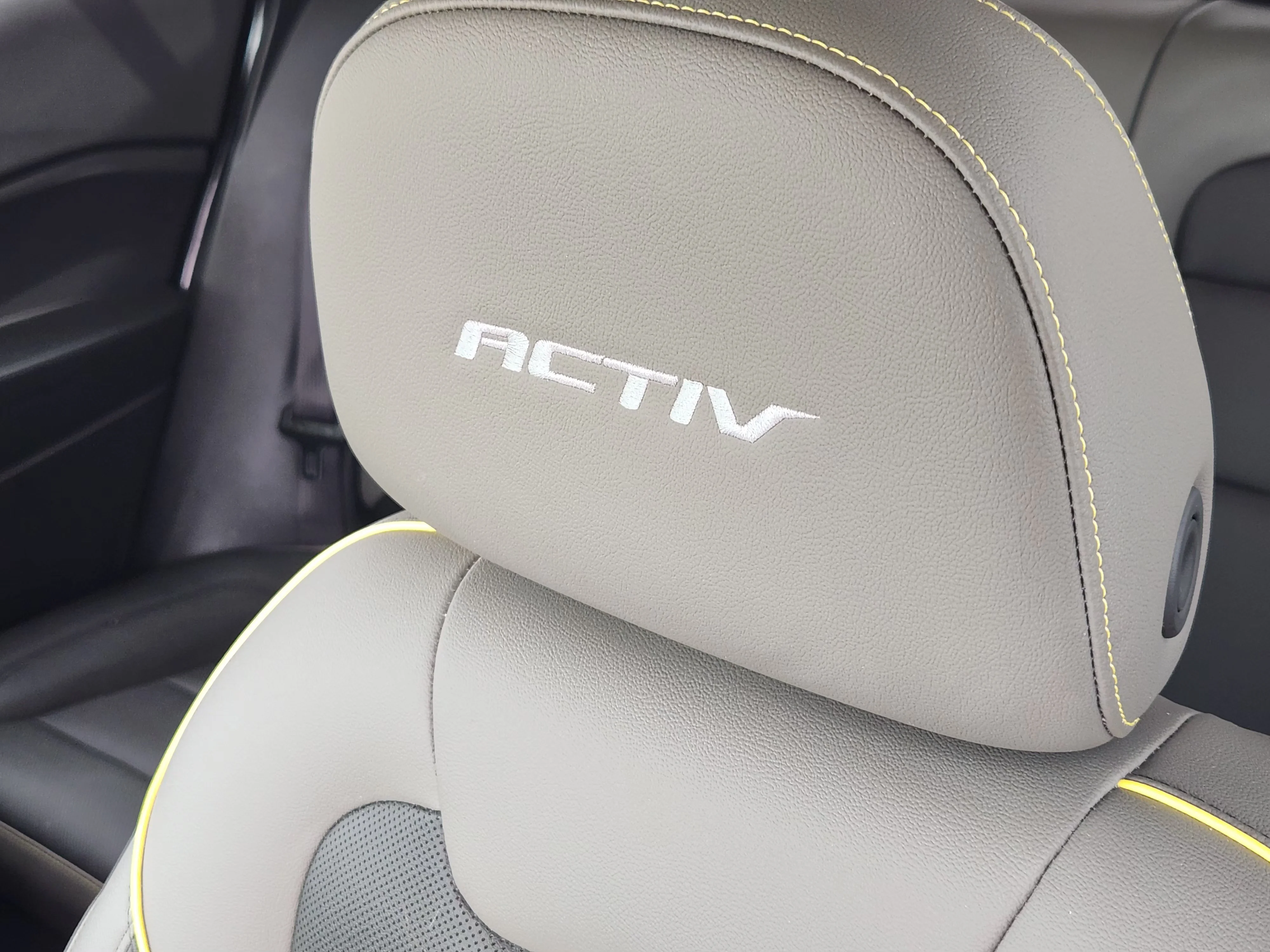 Used 2024 Mosaic Black Metallic Chevrolet ACTIV image 16