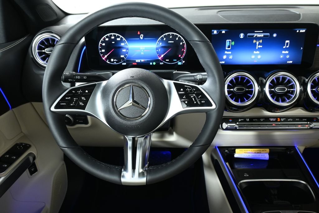 Used 2026 Polar White Mercedes-Benz GLB 250 image 17