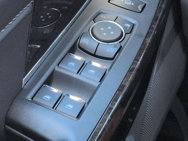 New 2026 Carbonized Gray Metallic Ford F-250® XLT image 25