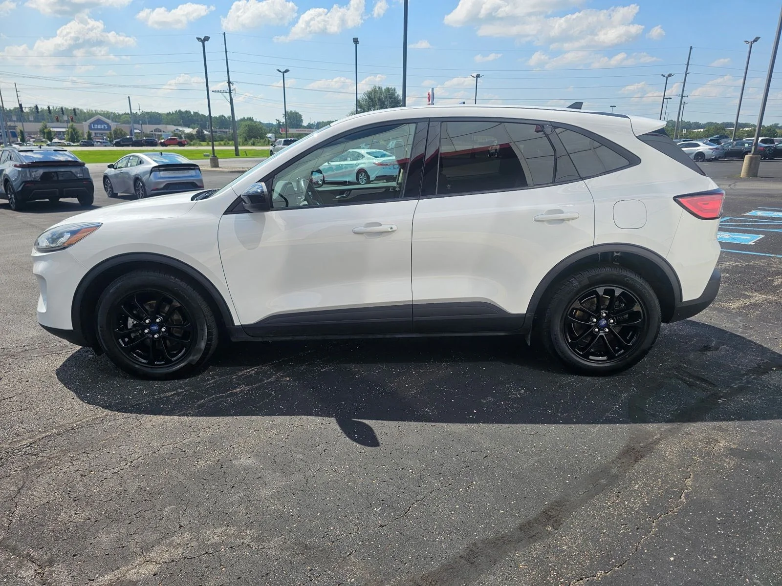 Used 2020 White Ford SE Sport image 7