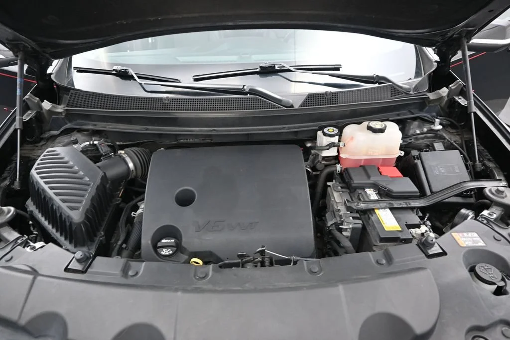 Used 2021 Black Metallic Chevrolet Premier image 12