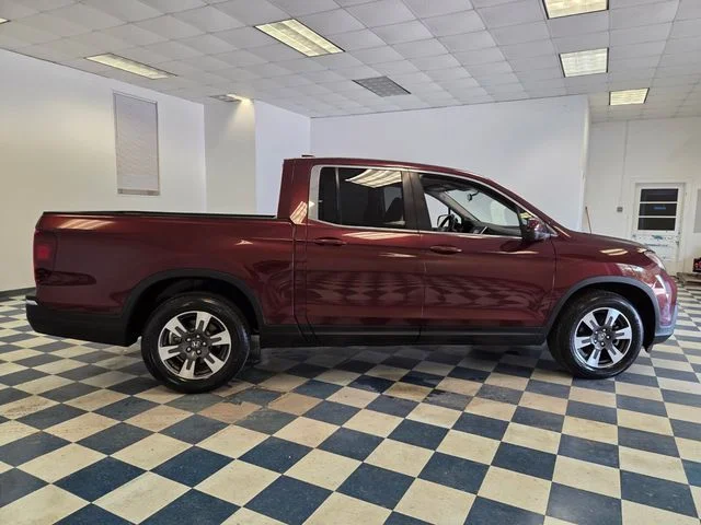 Used 2017 Red Honda RTL image 8