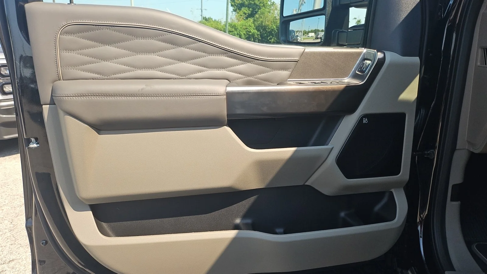 New 2026 Agate Black Metallic Ford Platinum 4WD image 11