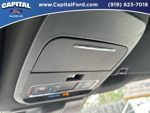 Used 2023 Red Ford Lariat image 32