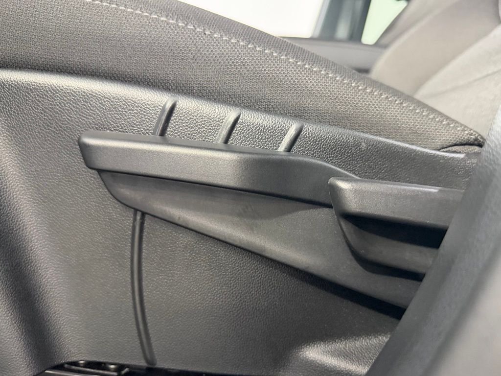 Used 2026 White Chevrolet LT image 26
