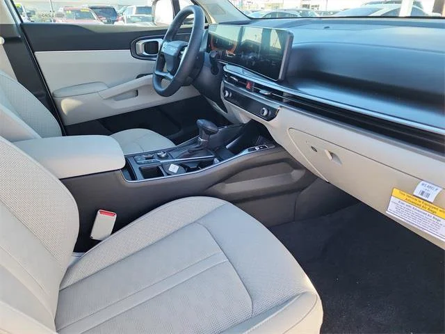 New 2026 White Kia S image 18