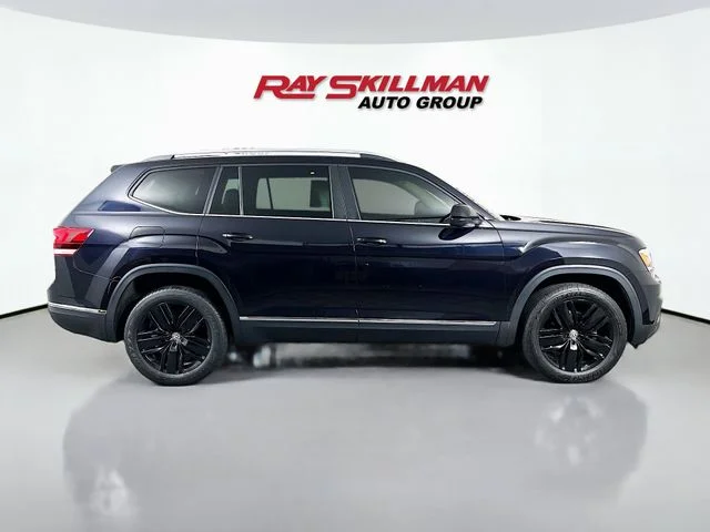 Used 2019 Black Volkswagen SEL image 5