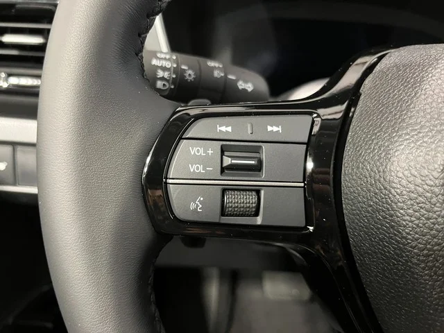 New 2026 Sonic Gray Pearl Honda EX-L image 17