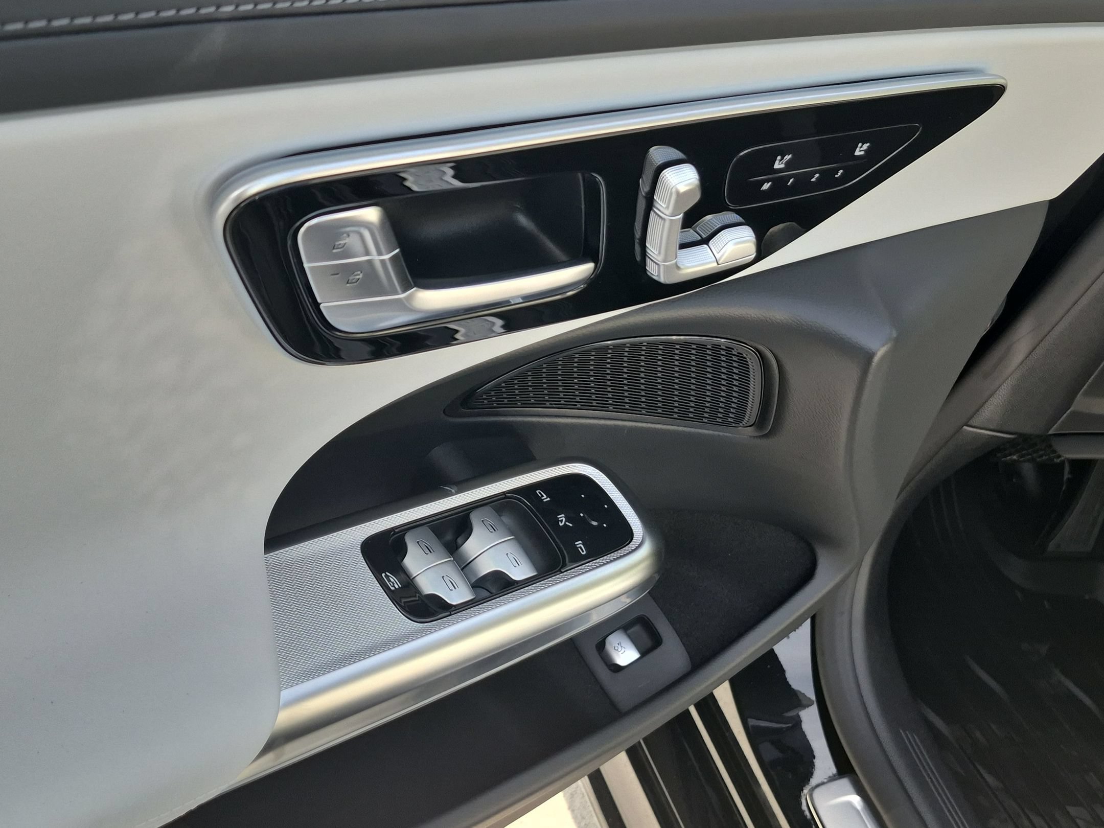 New 2027 Black Mercedes-Benz E 450 image 51