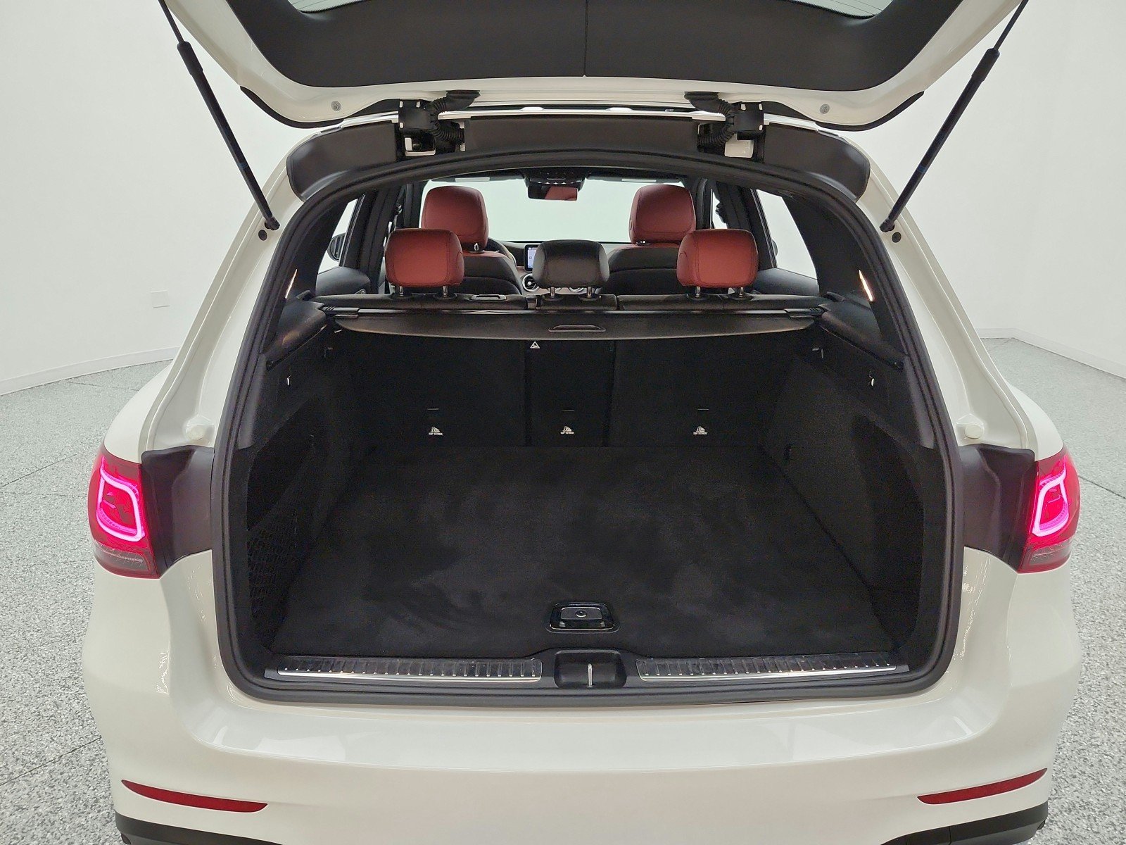 Used 2021 Polar White Mercedes-Benz GLC 300 4MATIC® SUV image 21