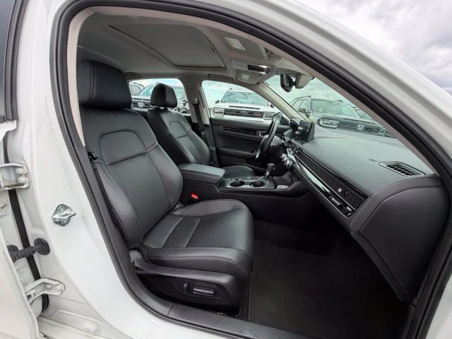 Used 2024 White Honda Touring image 17