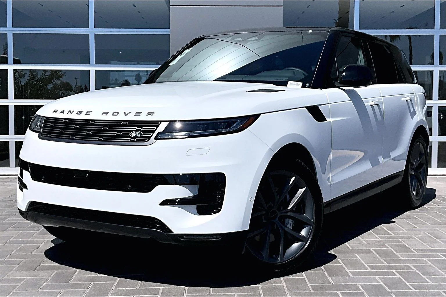New 2026 Fuji White Land Rover SE image 1