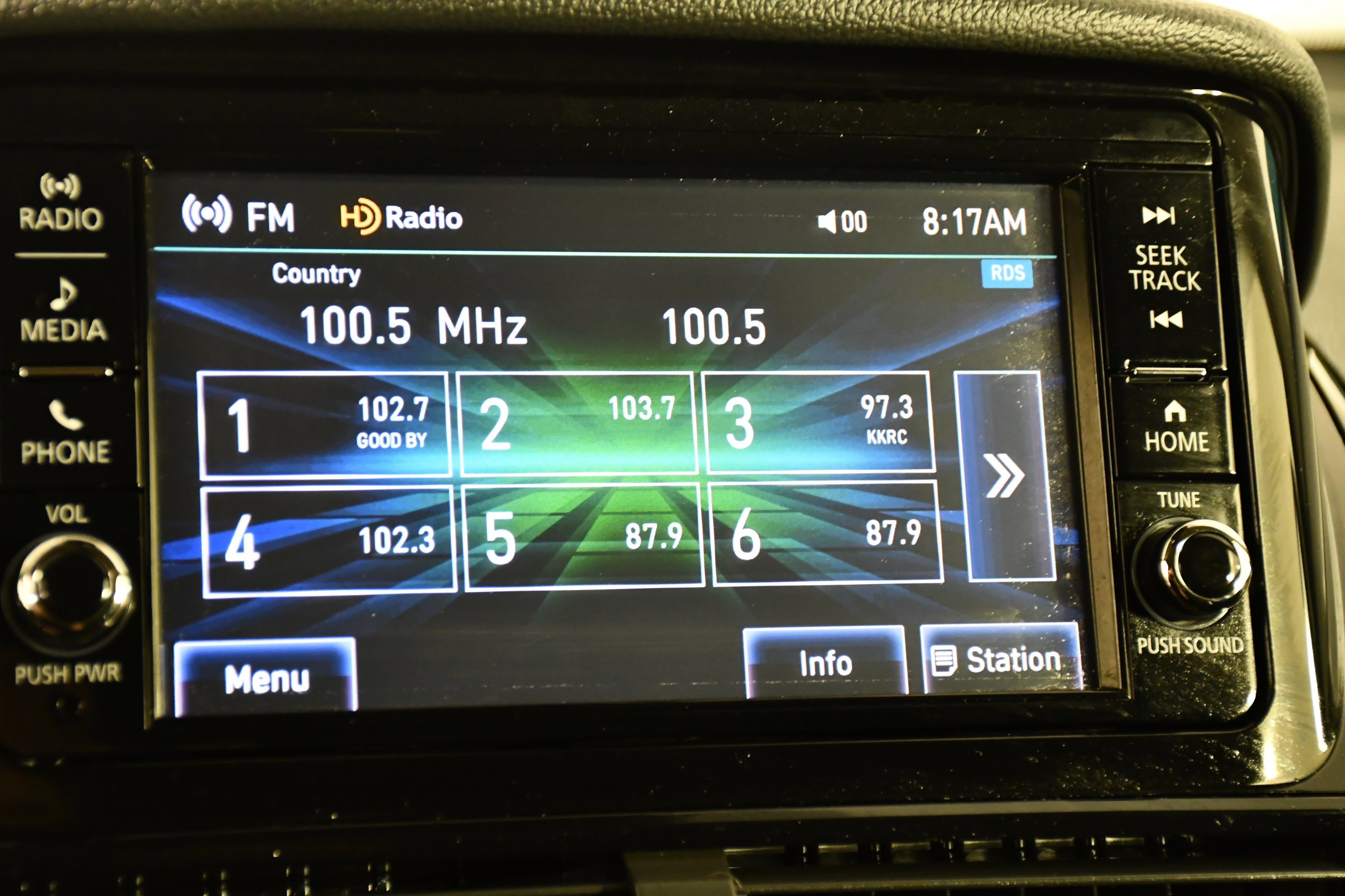 Certified Used 2024 White Diamond Mitsubishi ES image 26