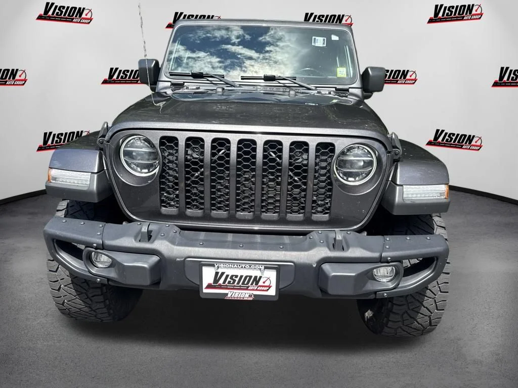 Used 2021 Gray Jeep  image 2