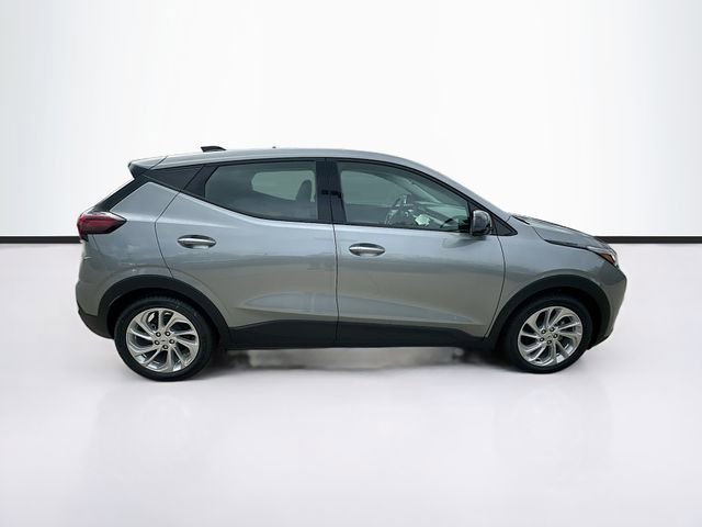 New 2027 Sterling Grey Metallic Chevrolet LT image 5