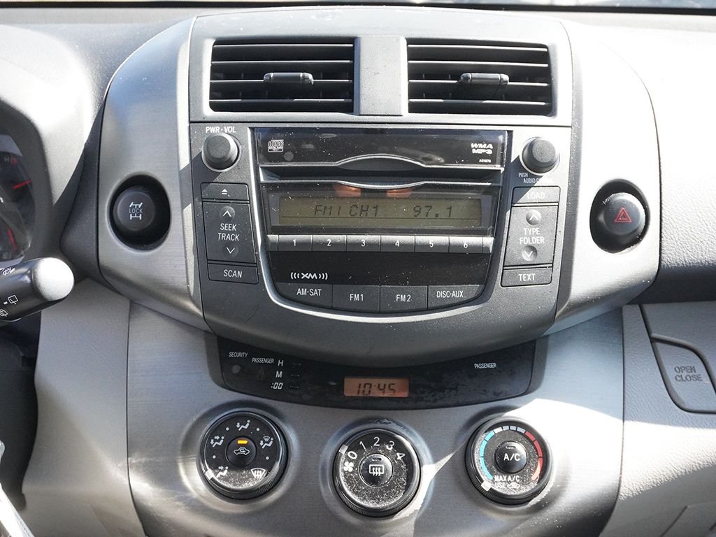 Used 2011 Silver Toyota Base image 38