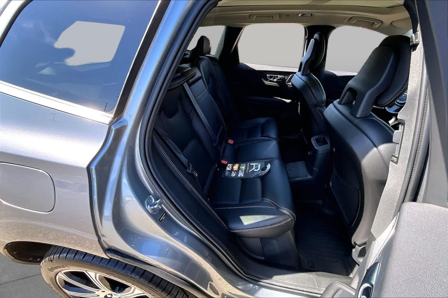 Used 2019 Osmium Grey Metallic Volvo Inscription image 19