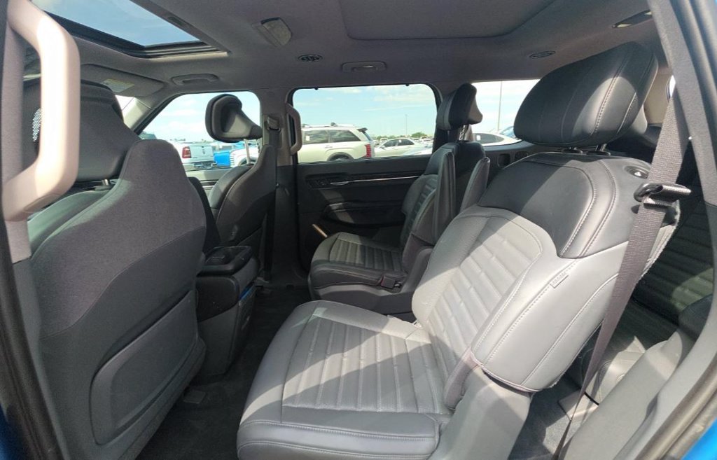 Used 2024 Blue Kia Land image 7