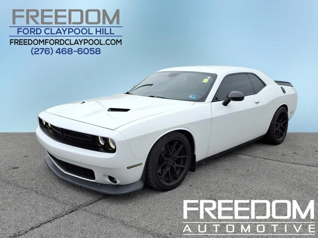 2018 Dodge Challenger R/T's photo