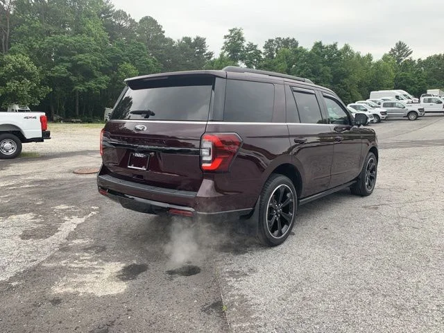 Used 2023 Red Ford Limited image 10