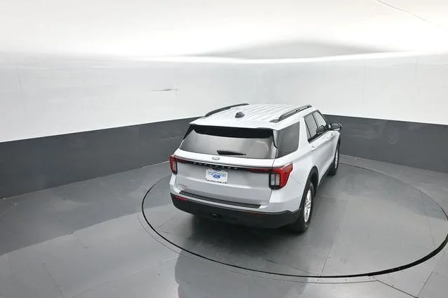 New 2026 Space White Metallic Ford Active image 29