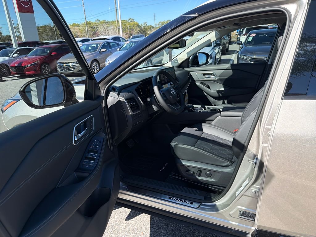 New 2026 Nissan Rogue Platinum 4D Sport Utility