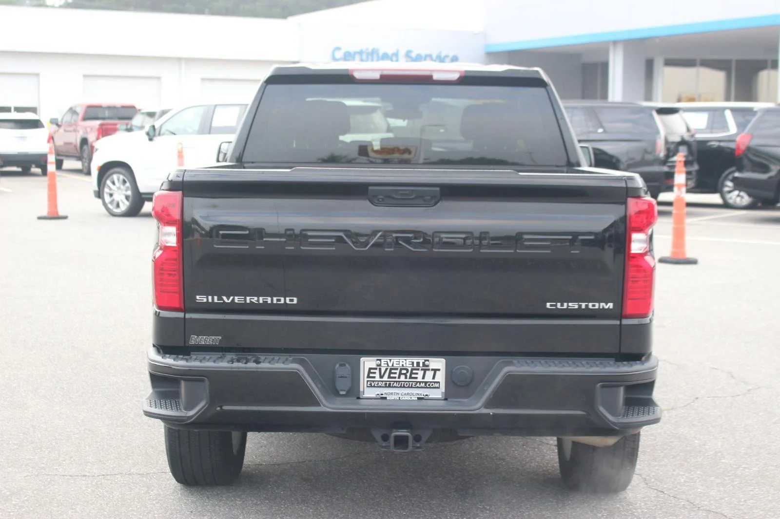 Used 2024 Black Chevrolet Custom image 6