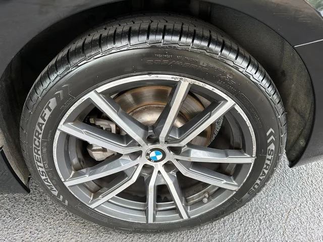 Used 2020 Black BMW 330i image 19