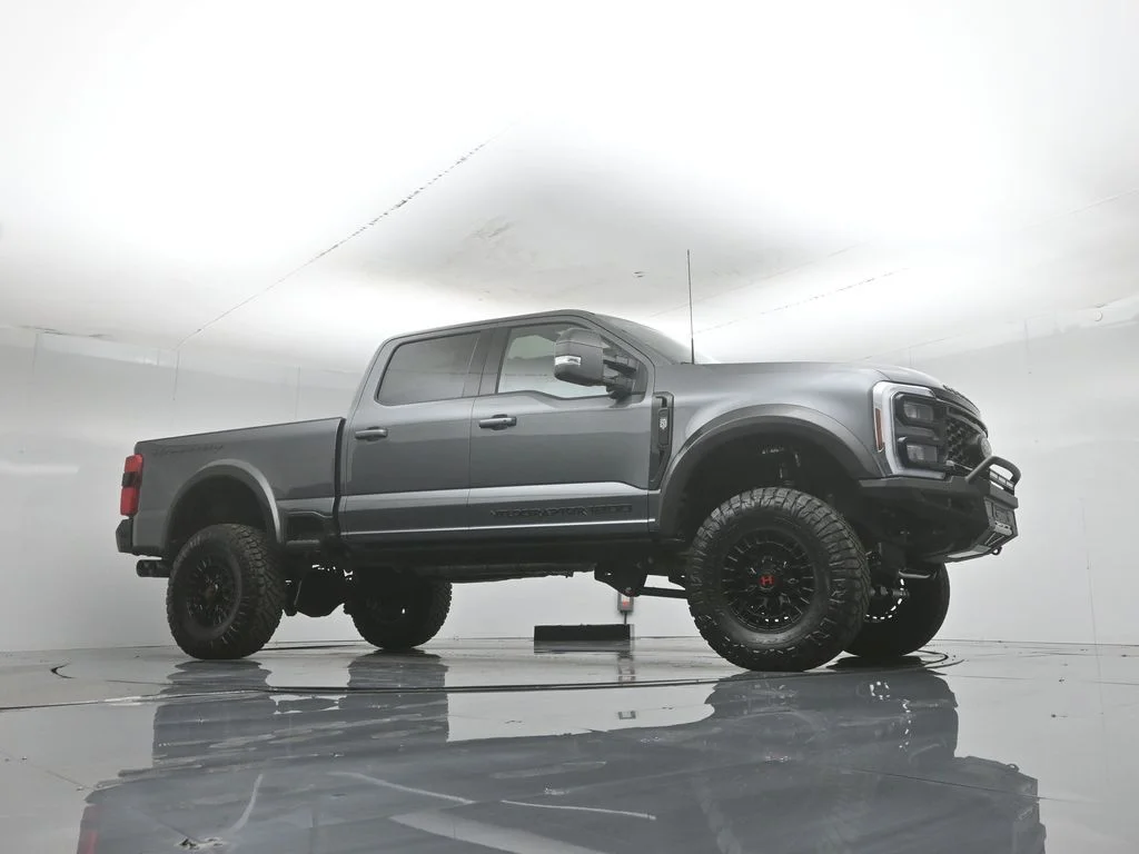 New 2026 Carbonized Gray Metallic Ford Lariat image 3