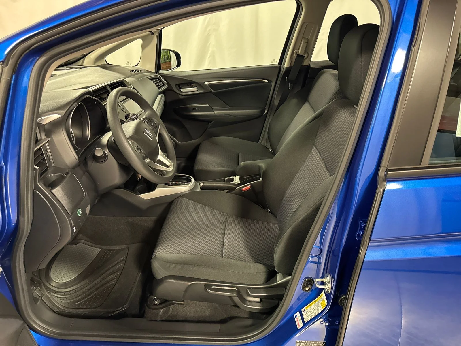 Used 2020 Aegean Blue Metallic Honda LX image 3